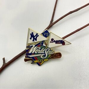 NY Yankees VS. Atlanta Braves 1996 World Series Commemorative Collectable Pin